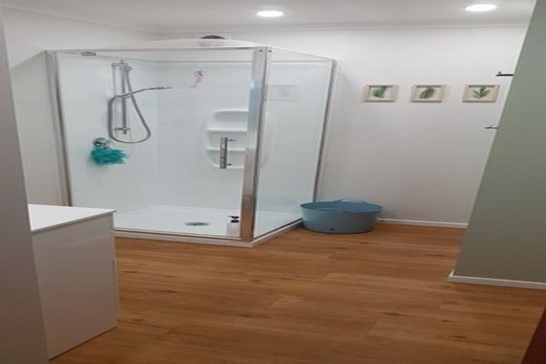 Photo of property in 8 Russell Street, Otane, 4202