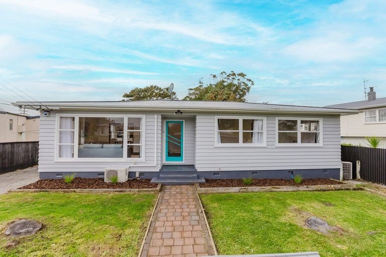 Photo of property in 51 Eatwell Avenue, Paraparaumu Beach, Paraparaumu, 5032