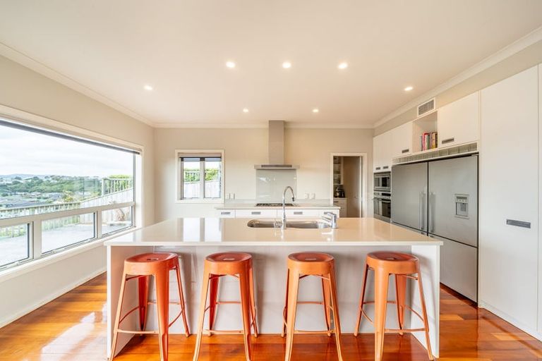 Photo of property in 18 Milford Street, Aotea, Porirua, 5024