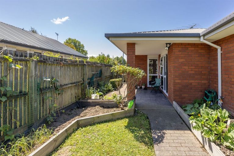 Photo of property in 11 Rossiter Avenue, Redwood, Christchurch, 8051