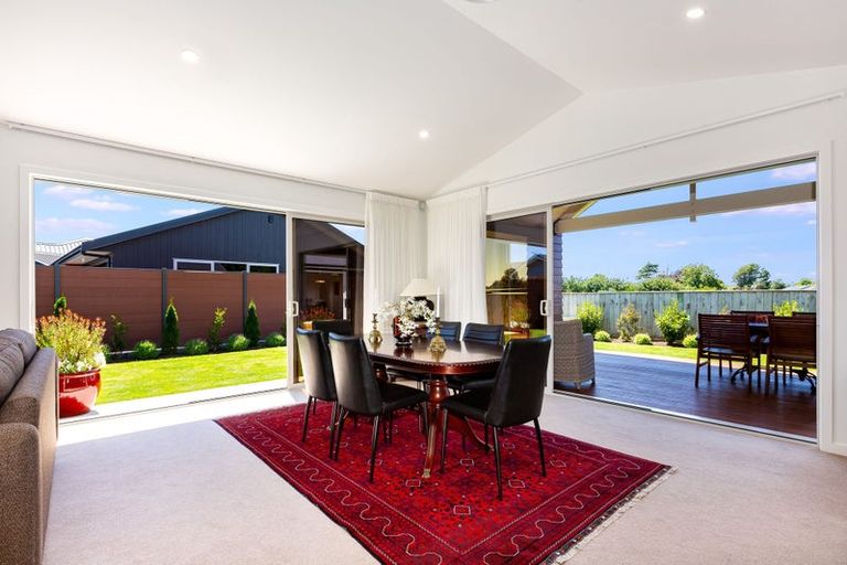 Photo of property in 25 Phoenix Palms Grove, Levin, 5510