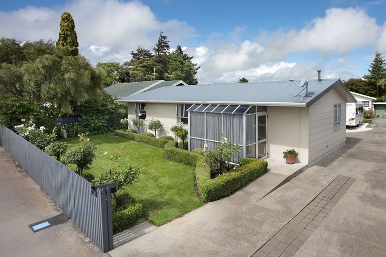 Photo of property in 5 Oxford Street, Marton, 4710