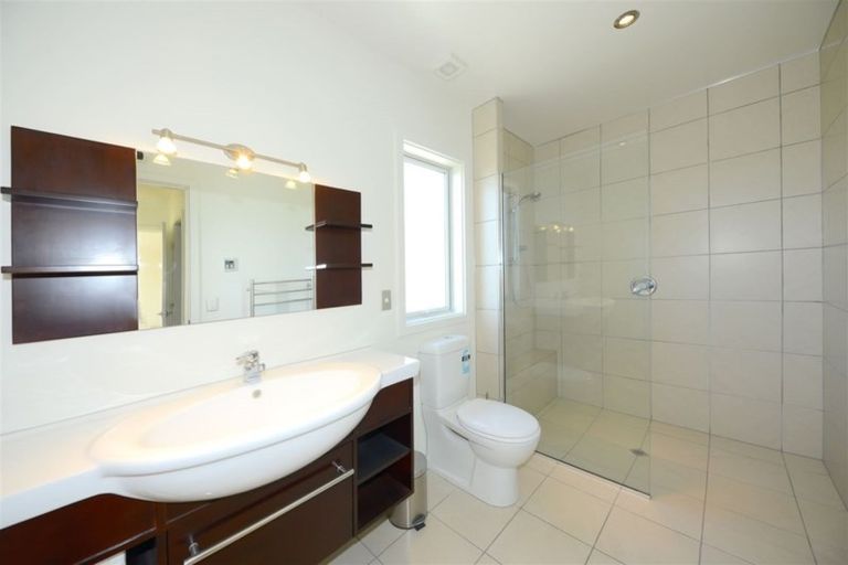 Photo of property in 4 Clearview Lane, Mount Pleasant, Christchurch, 8081