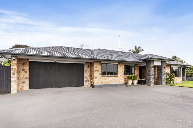 Photo of property in 14 Jenny Lane, Waiuku, 2123