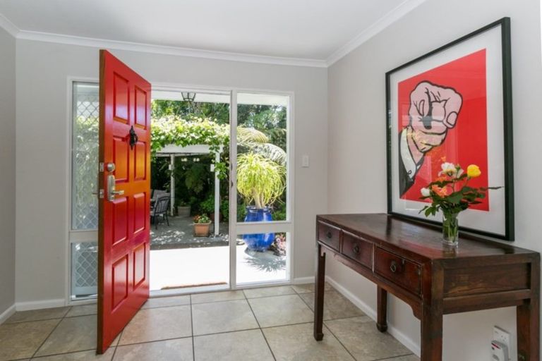 Photo of property in 7 Church Road, Taradale, Napier, 4112