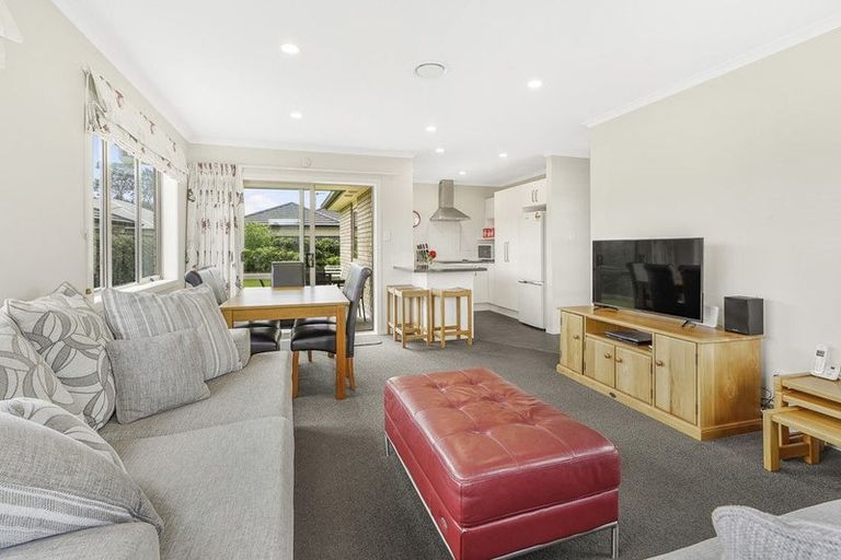 Photo of property in 18 Stan Heather Drive, Glenview, Hamilton, 3206