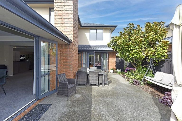 Photo of property in 37 Mcmahon Drive, Aidanfield, Christchurch, 8025