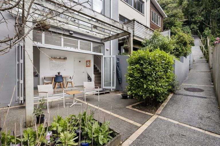 Photo of property in 59u6 Mortimer Terrace, Brooklyn, Wellington, 6021