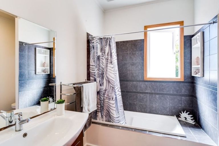 Photo of property in 40 Reynolds Road, Havelock North, 4130