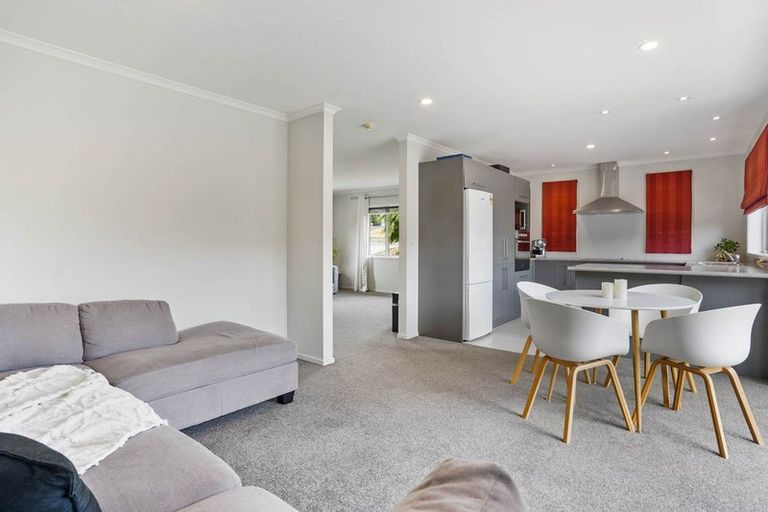 Photo of property in 16 Moira Drive, Tuakau, 2121