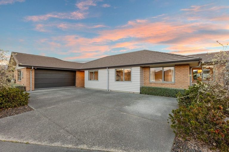 Photo of property in 26 Blue Gum Place, New Brighton, Christchurch, 8083