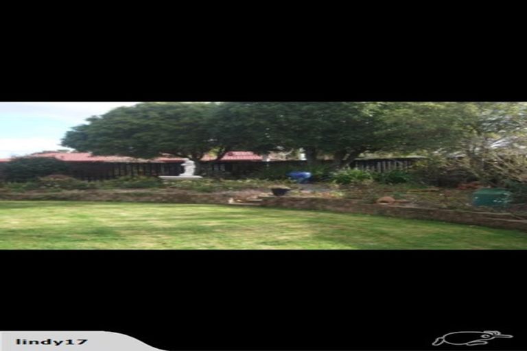 Photo of property in 2 Harrod Place, Rangiora, 7400