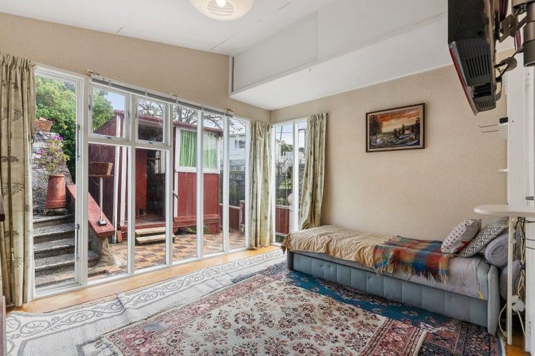 Photo of property in 97 Farnham Street, Mornington, Wellington, 6021