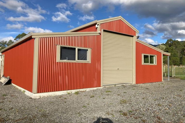 Photo of property in 167c Parkes Line Road, Maymorn, Upper Hutt, 5018