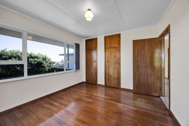 Photo of property in 100a Queens Road, Glen Avon, New Plymouth, 4312