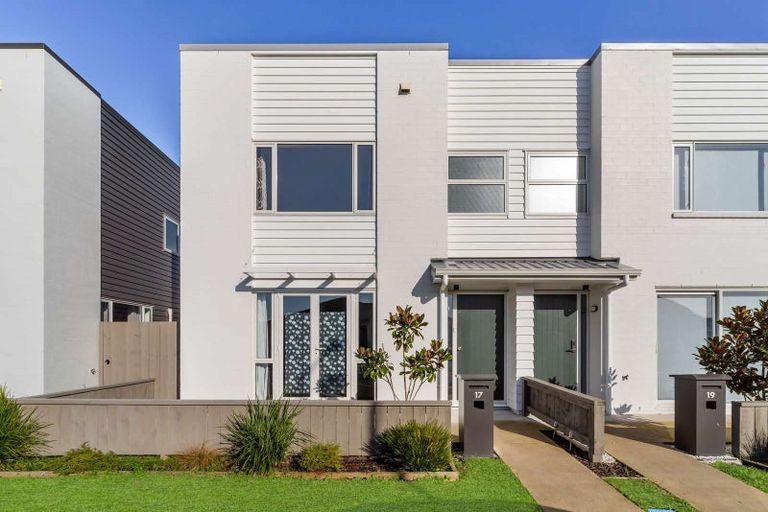 Photo of property in 17 Aviation Street, Takanini, 2112