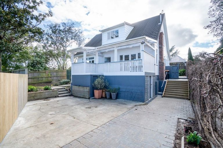 Photo of property in 20 Karina Terrace, Roslyn, Palmerston North, 4414