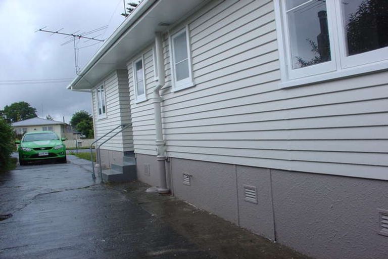 Photo of property in 14 Tawa Crescent, Manurewa, Auckland, 2102