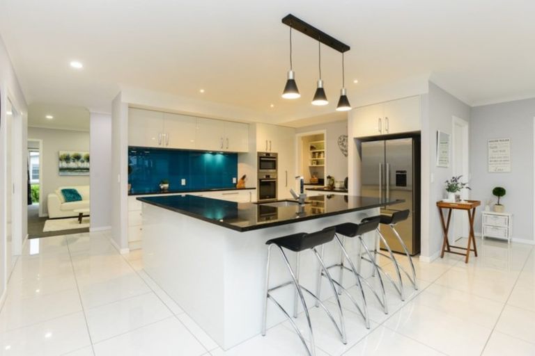 Photo of property in 14 Percy Berry Place, Havelock North, 4130