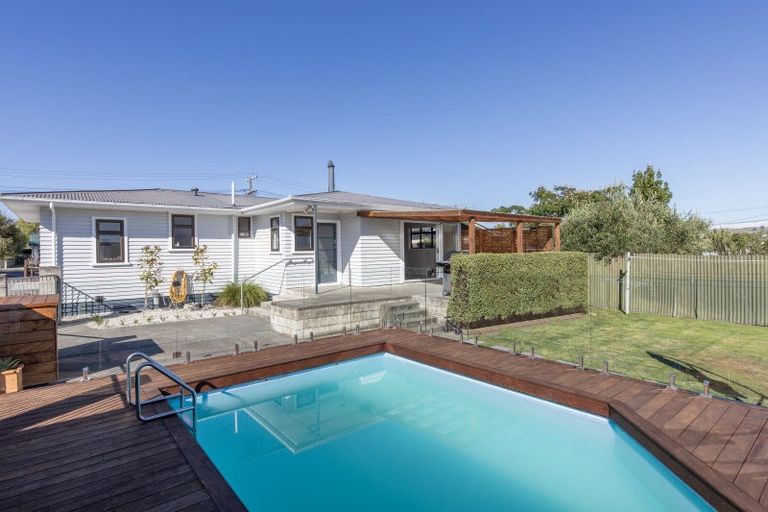 Photo of property in 18 Woburn Street, Waipukurau, 4200