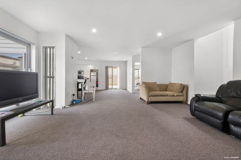 Photo of property in 22 Bukem Place, Favona, Auckland, 2024