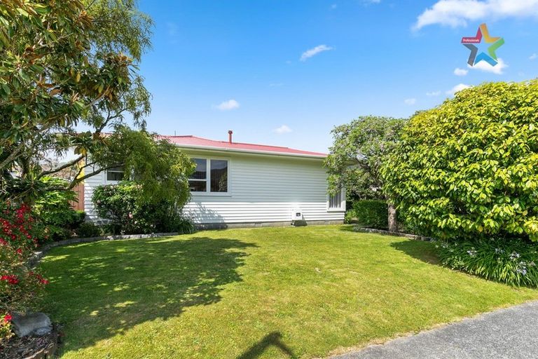 Photo of property in 4 Mimihau Grove, Wainuiomata, Lower Hutt, 5014