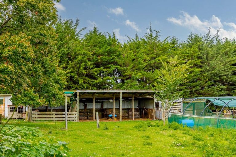 Photo of property in 16 Swamp Road, Ongaonga, Waipawa, 4272
