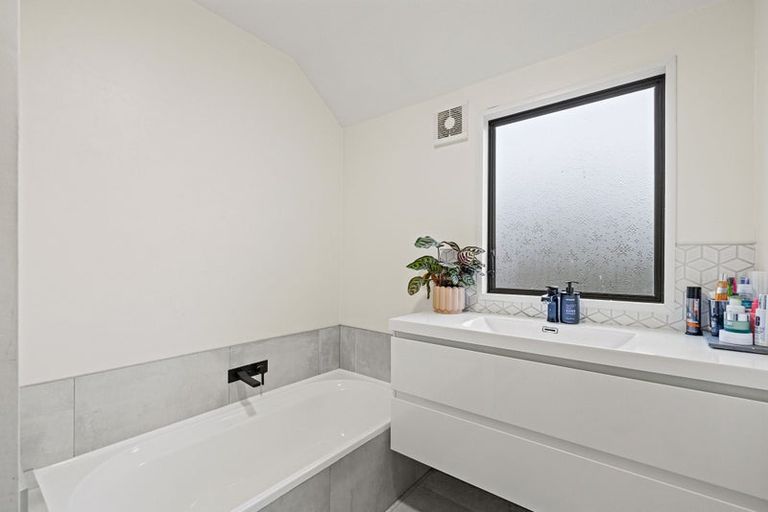 Photo of property in 1/160 Saint Albans Street, St Albans, Christchurch, 8014