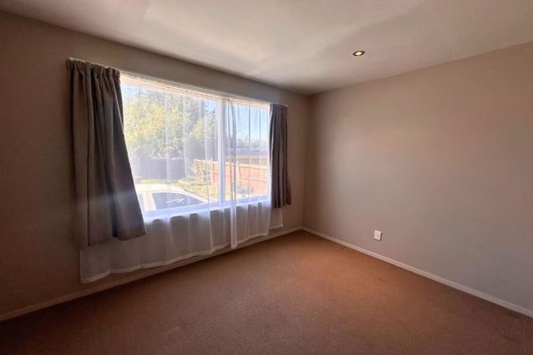 Photo of property in 2/254 Main Road North, Redwood, Christchurch, 8051