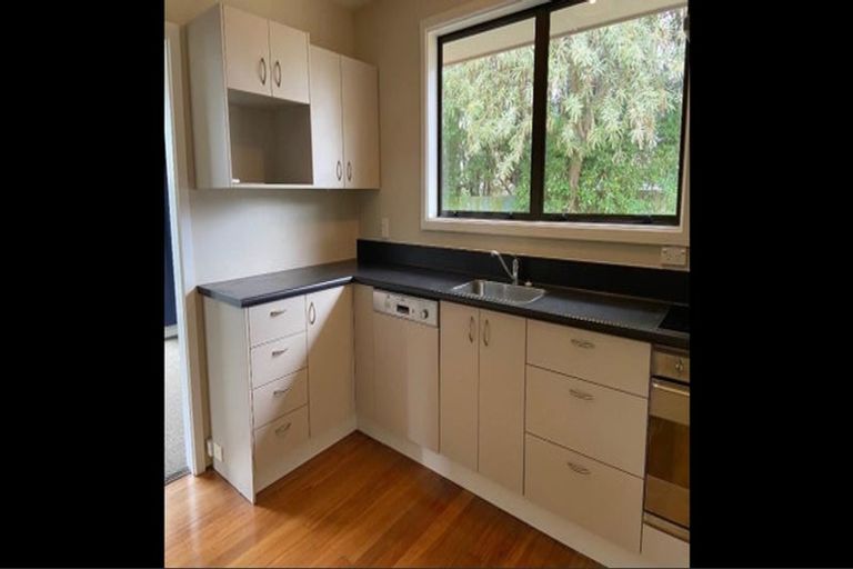 Photo of property in 17 Ostend Place, Avonhead, Christchurch, 8042