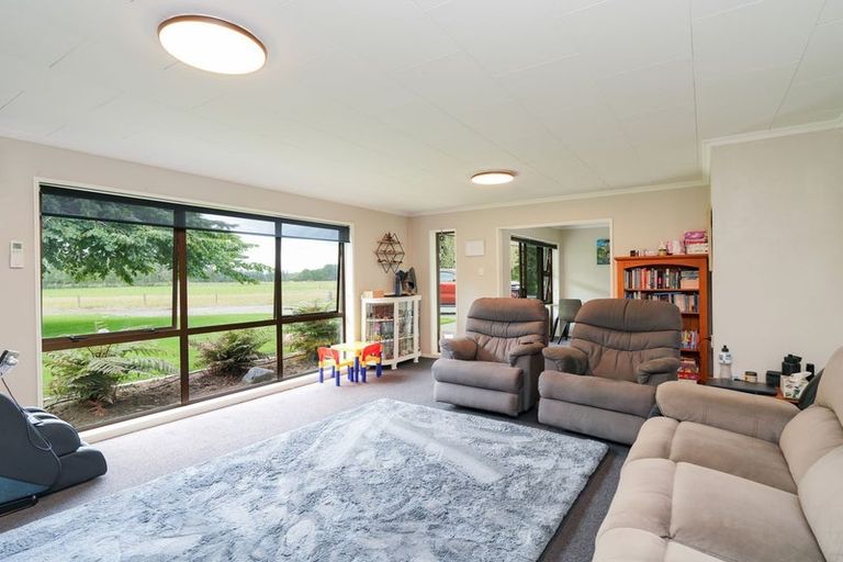Photo of property in 73 Flora Road East, Makarewa, Invercargill, 9876