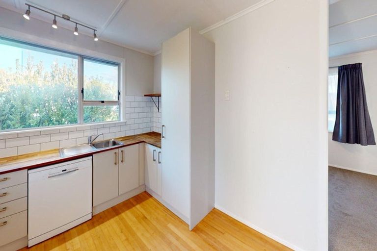 Photo of property in 7 Tararua Terrace, Cloverlea, Palmerston North, 4412