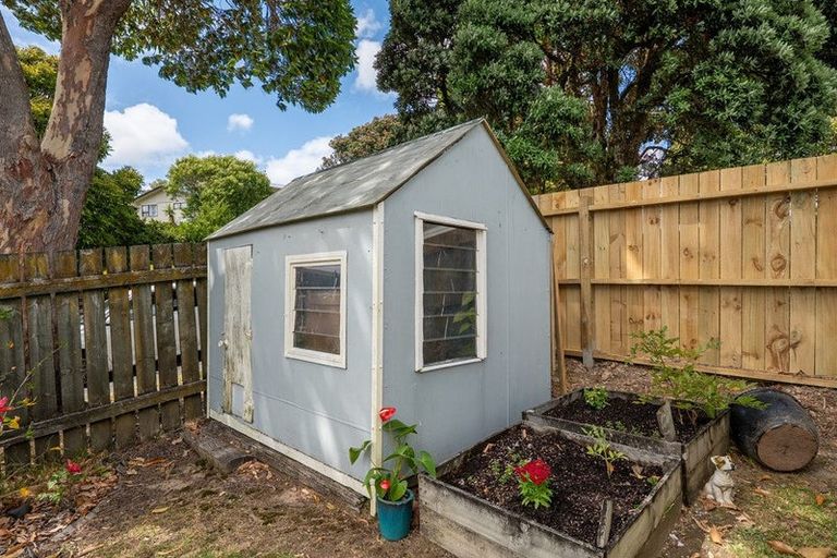 Photo of property in 4 Spinella Drive, Bayview, Auckland, 0629