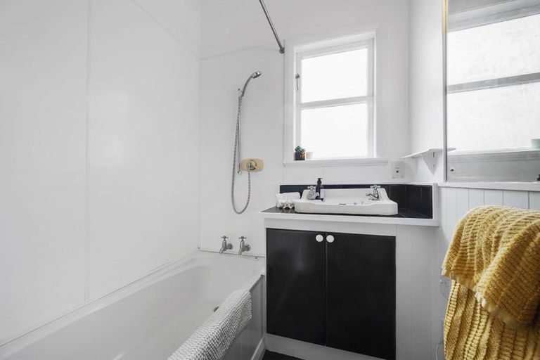 Photo of property in 25 Bould Street, Johnsonville, Wellington, 6037