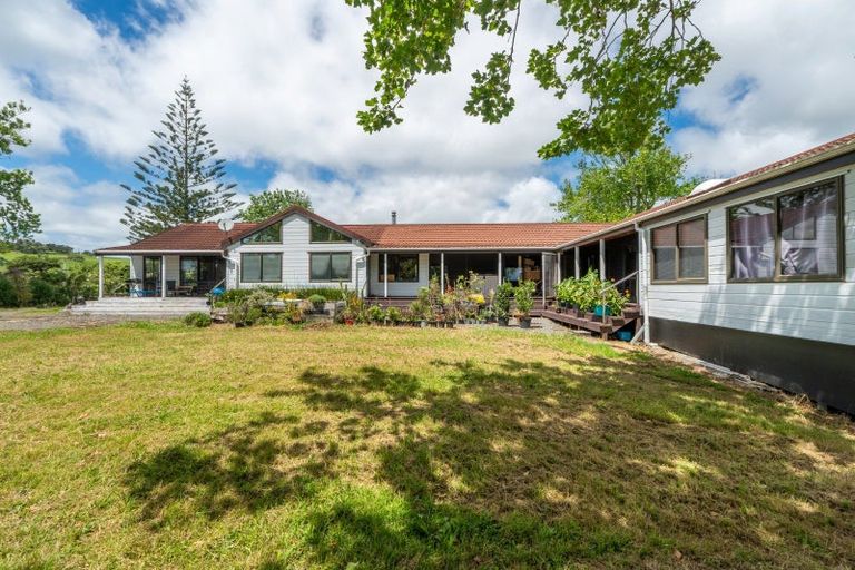 Photo of property in 10 Taha Road, Waimauku, 0881