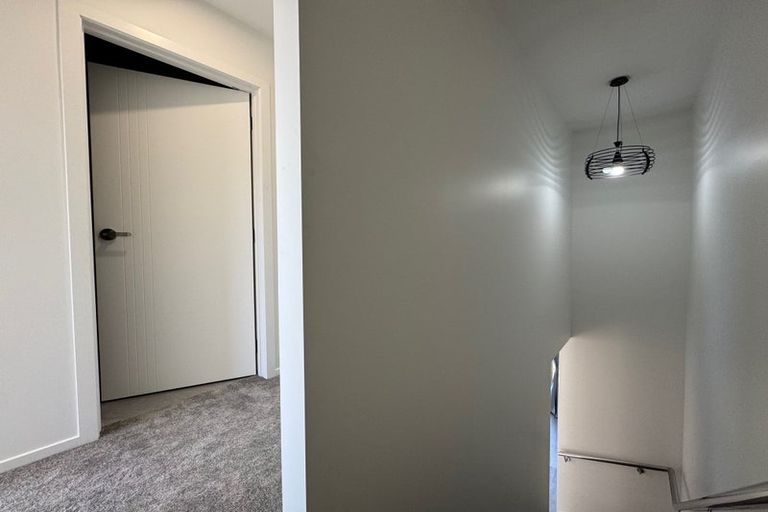 Photo of property in 8 Kautawa Lane, Massey, Auckland, 0614