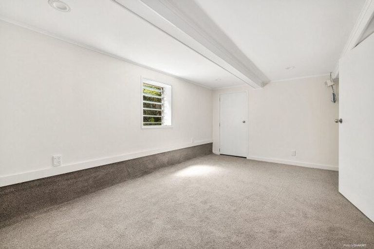 Photo of property in 13 Thomas Road, Mangere, Auckland, 2022