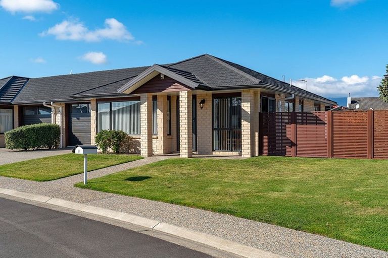 Photo of property in 9 Ian Peter Way, Otaki, 5512
