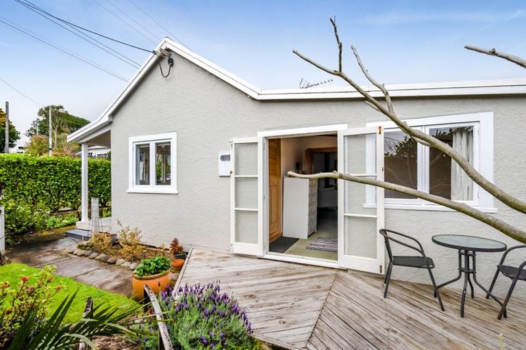 Photo of property in 210a Tukapa Street, Westown, New Plymouth, 4310