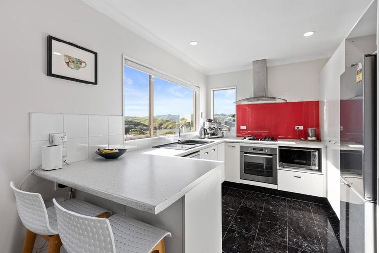 Photo of property in 50 Erlestoke Crescent, Churton Park, Wellington, 6037
