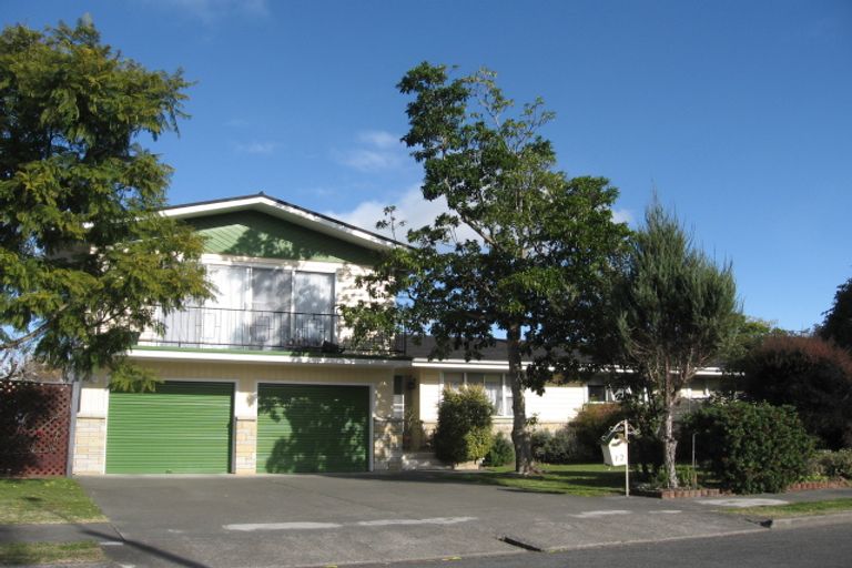 Photo of property in 12 Kent Terrace, Taradale, Napier, 4112