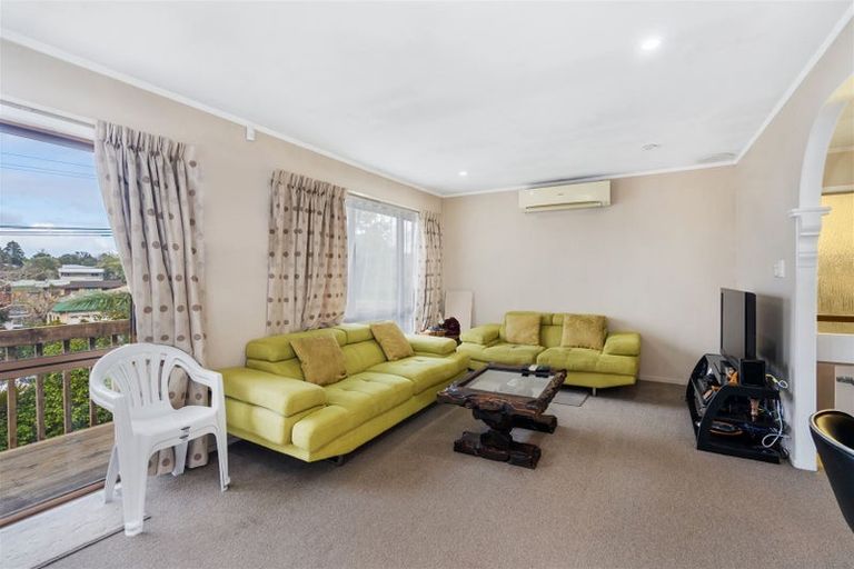 Photo of property in 4 Roberts Road, Te Atatu South, Auckland, 0610