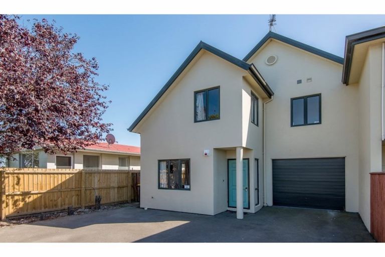 Photo of property in 12 Burdale Street, Riccarton, Christchurch, 8011