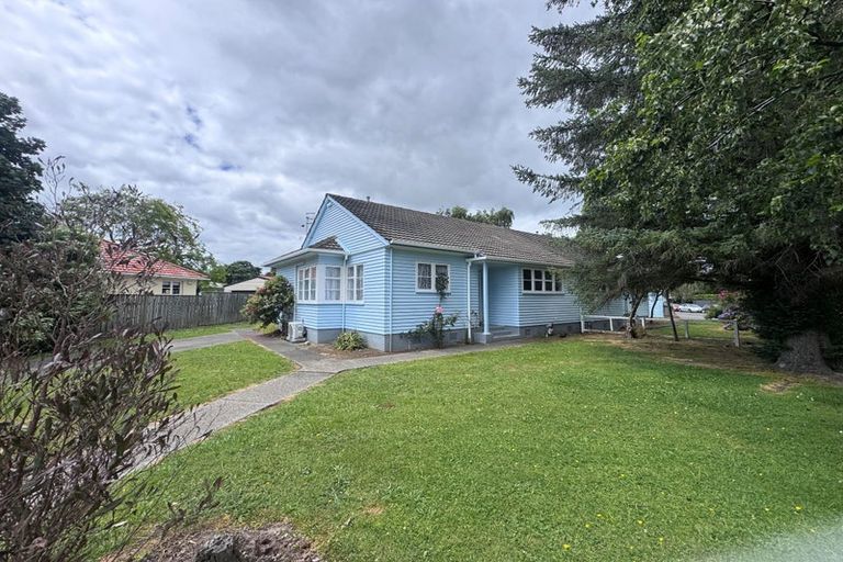 Photo of property in 2 Anderson Street, Hokowhitu, Palmerston North, 4410
