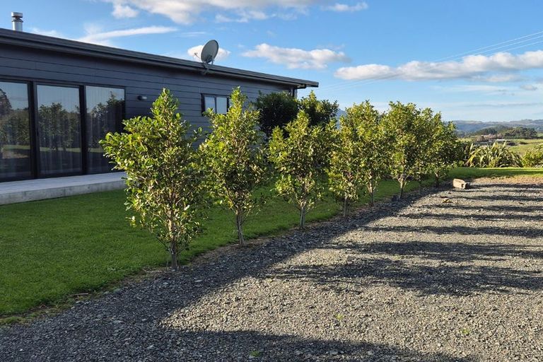 Photo of property in 330 Cable Bay Block Road, Cable Bay, 0420