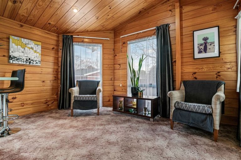 Photo of property in 2/111 Beach Road, Castor Bay, Auckland, 0620