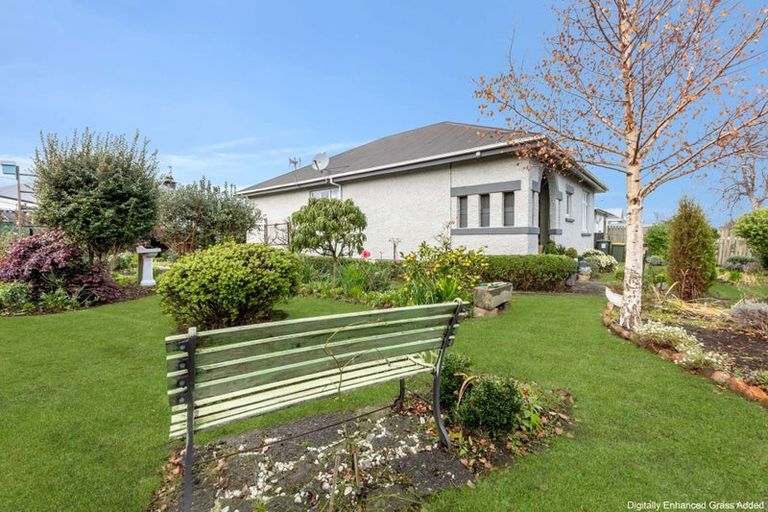 Photo of property in 56 Waihi Road, Hawera, 4610