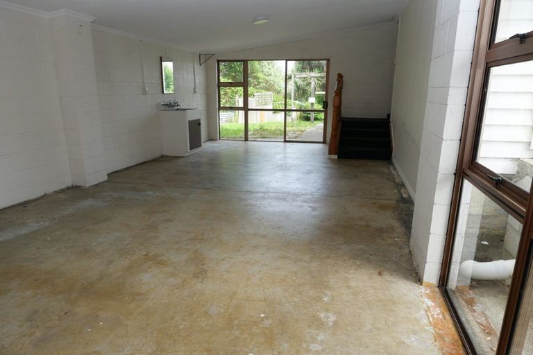Photo of property in 16 Kotare Street, Waikanae, 5036
