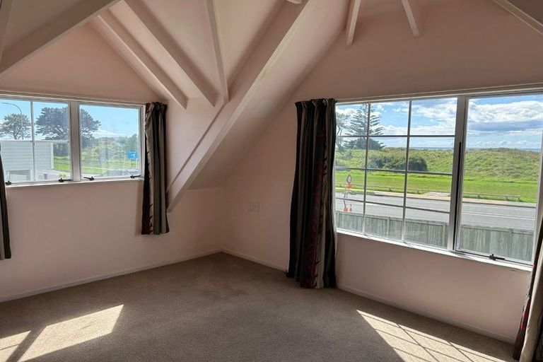 Photo of property in 906 Papamoa Beach Road, Papamoa Beach, Papamoa, 3118