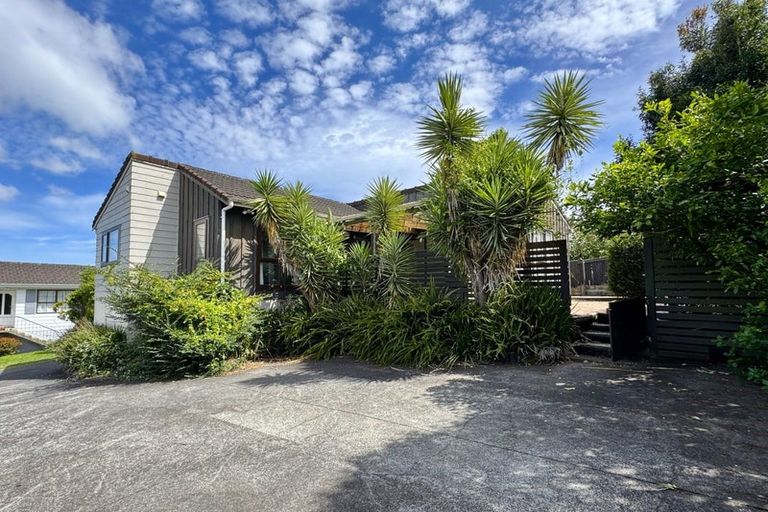Photo of property in 21 Oreil Avenue, West Harbour, Auckland, 0618